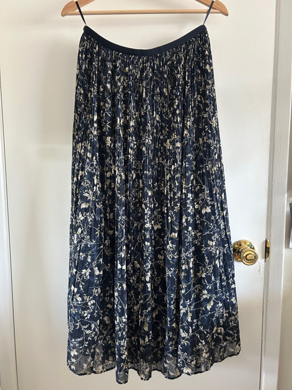 Uniqlo chiffon pleated skirt - Women’s M